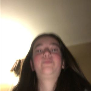 Meet your Posher, Mia